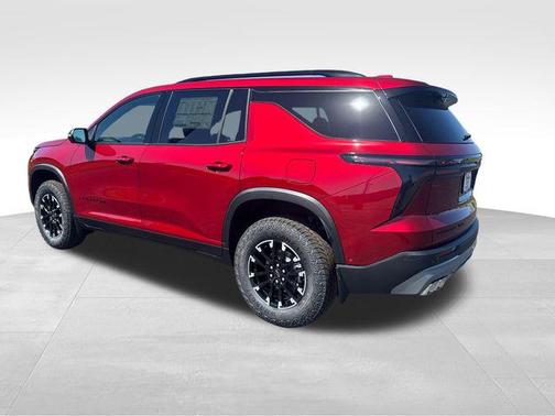 Radiant Red Tintcoat 2026 Chevrolet Traverse AWD Z71