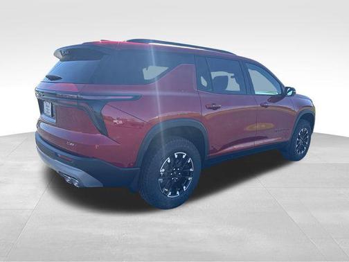Radiant Red Tintcoat 2026 Chevrolet Traverse AWD Z71