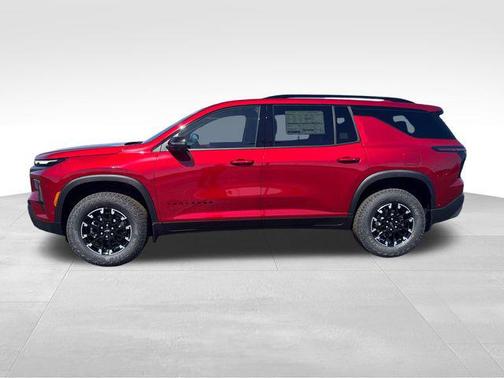 Radiant Red Tintcoat 2026 Chevrolet Traverse AWD Z71