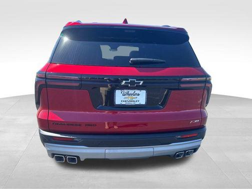 Radiant Red Tintcoat 2026 Chevrolet Traverse AWD Z71