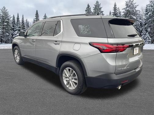 Sterling Gray Metallic 2023 Chevrolet Traverse LT Cloth