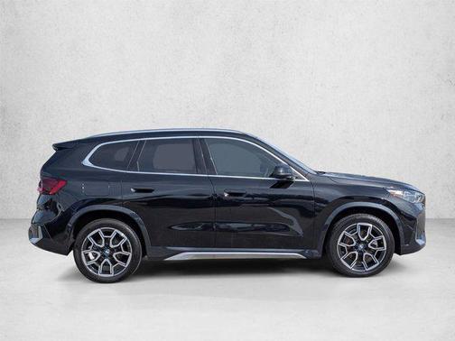 Black Sapphire Metallic 2026 BMW X1 xDrive28i