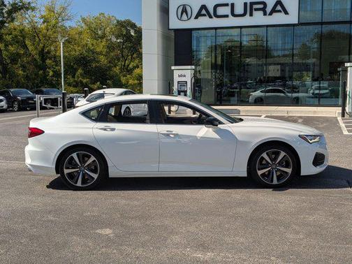 2025 Acura TLX Technology