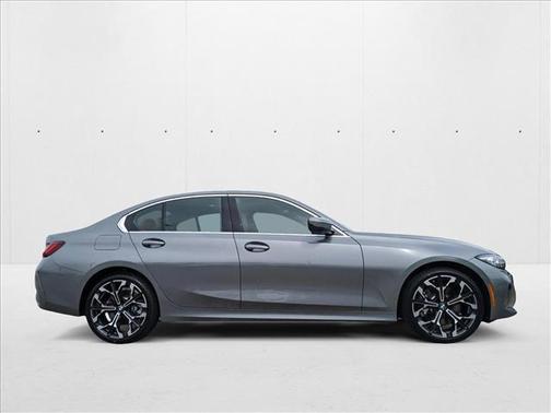 2025 BMW 330 i