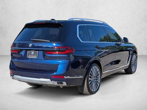 Tanzanite Blue II Metallic 2026 BMW X7 xDrive40i