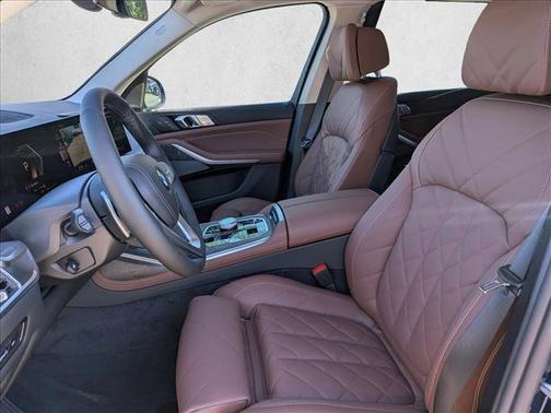 Tanzanite Blue II Metallic 2026 BMW X7 xDrive40i