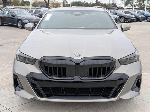 2025 BMW 530 i