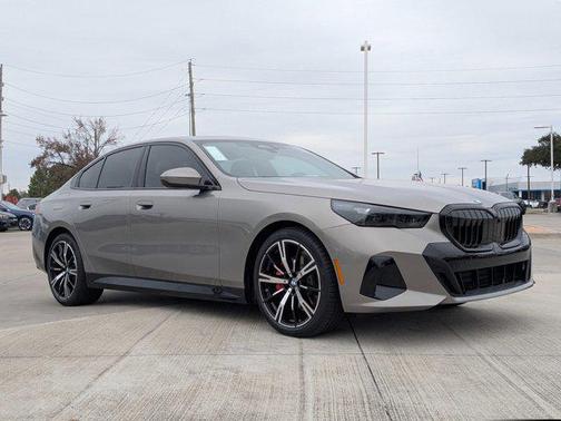 2025 BMW 530 i