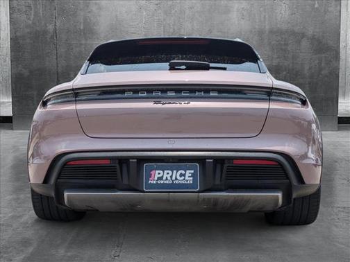 2022 Porsche Taycan Cross Turismo 4