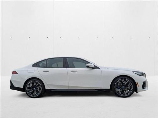 2025 BMW i5 eDrive40