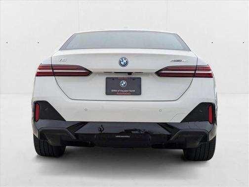 2025 BMW i5 eDrive40