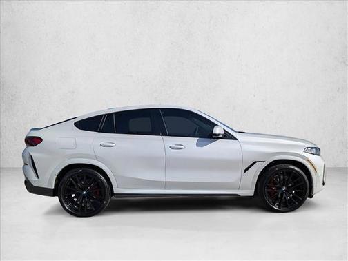 2025 BMW X6 xDrive40i