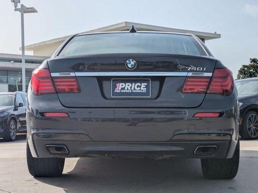 2015 BMW 740 740i