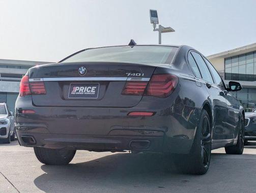 2015 BMW 740 740i