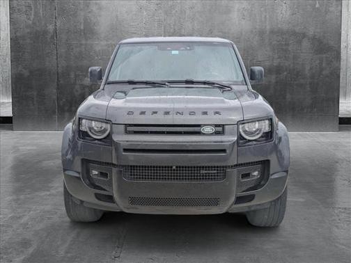 2023 Land Rover Defender 130 X-Dynamic SE
