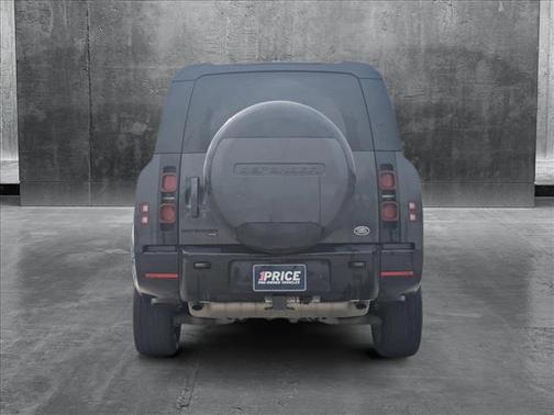 2023 Land Rover Defender 130 X-Dynamic SE