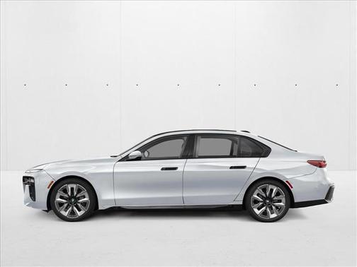 Brooklyn Grey Metallic 2026 BMW 740 740i