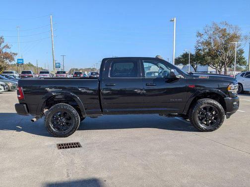 2022 RAM 2500 Laramie Crew Cab 4x4 6'4' Box