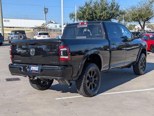 2022 RAM 2500 Laramie Crew Cab 4x4 6'4' Box