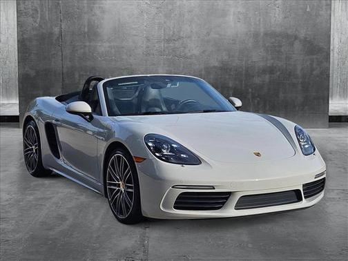 2022 Porsche 718 Boxster S