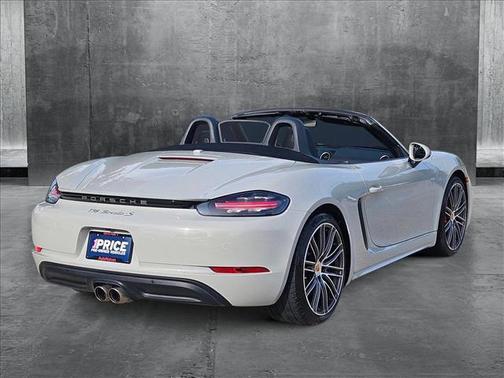 2022 Porsche 718 Boxster S