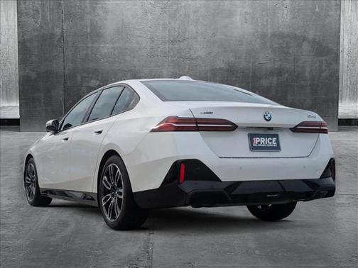 2025 BMW 540 i xDrive