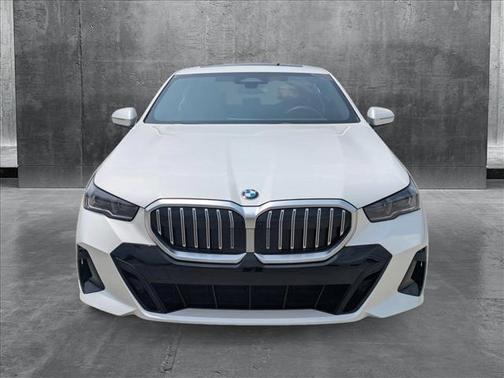 2025 BMW 540 i xDrive
