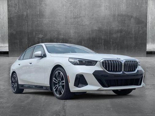 2025 BMW 540 i xDrive
