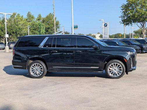 2022 Cadillac Escalade ESV Luxury
