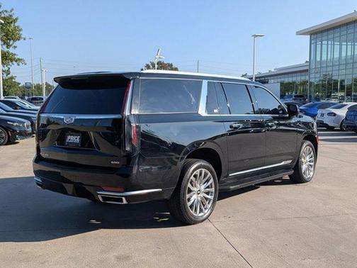 2022 Cadillac Escalade ESV Luxury