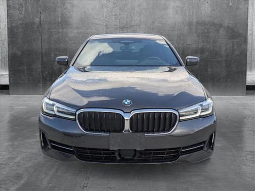 2022 BMW 530 i