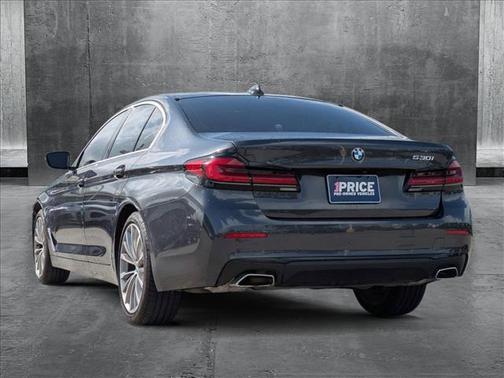 2022 BMW 530 i