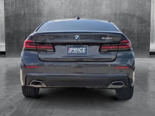 2022 BMW 530 i
