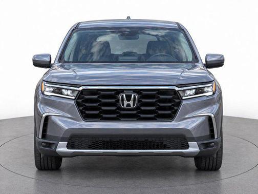 Lunar Silver Metal 2024 Honda Pilot EX-L 8 Passenger