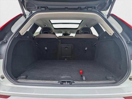 2018 Volvo XC60 T5 Momentum