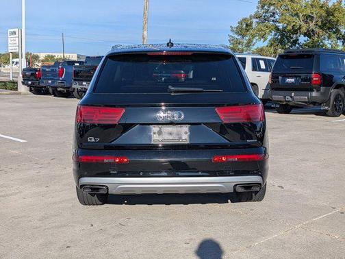 2019 Audi Q7 55 Premium Plus