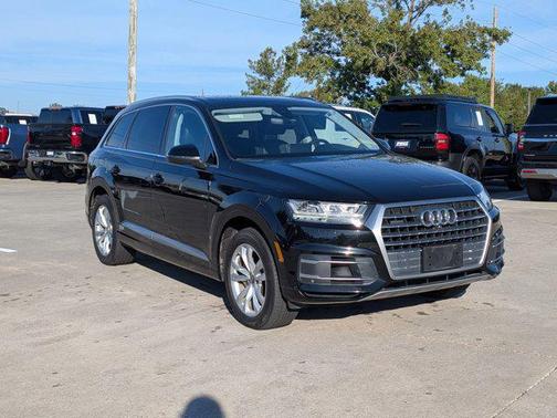 2019 Audi Q7 55 Premium Plus