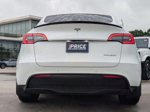 2022 Tesla Model Y Performance Dual Motor All-Wheel Drive
