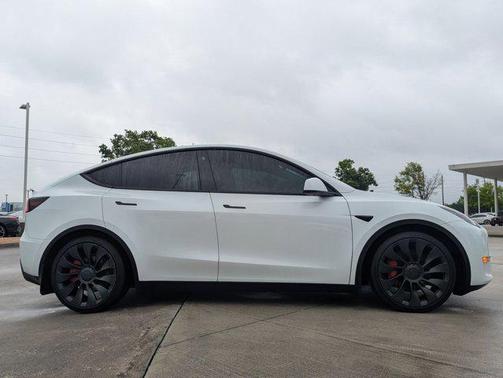 2022 Tesla Model Y Performance Dual Motor All-Wheel Drive