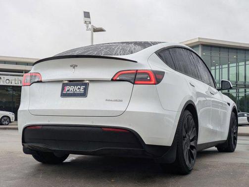 2022 Tesla Model Y Performance Dual Motor All-Wheel Drive