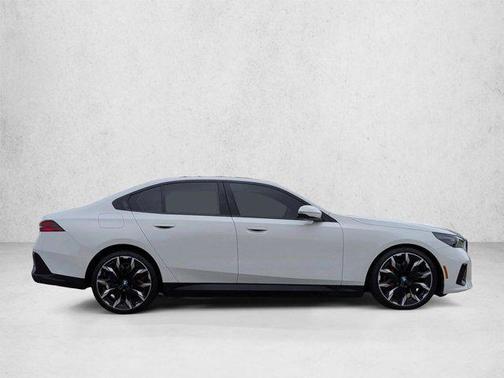 Alpine White 2026 BMW 550e xDrive