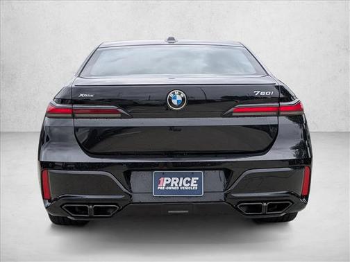Black Sapphire Metallic 2024 BMW 760 xDrive