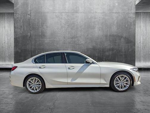 2024 BMW 330 i