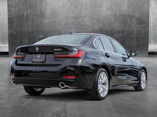 2025 BMW 330 i