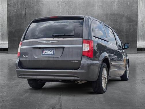 2016 Chrysler Town & Country Limited