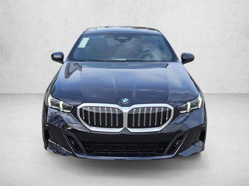 Carbon Black Metallic 2026 BMW 530 xDrive