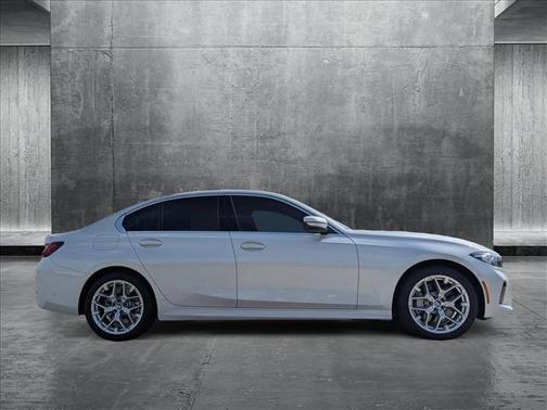 2025 BMW 330 i