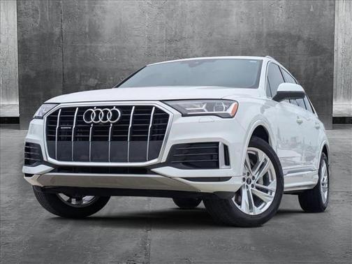 2023 Audi Q7 45 Premium