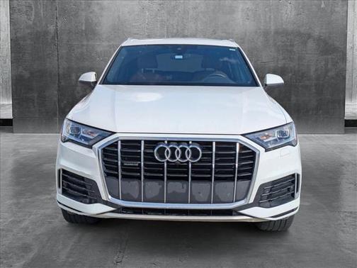 2023 Audi Q7 45 Premium