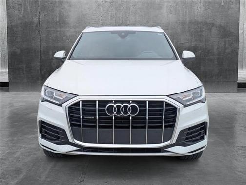 2023 Audi Q7 45 Premium